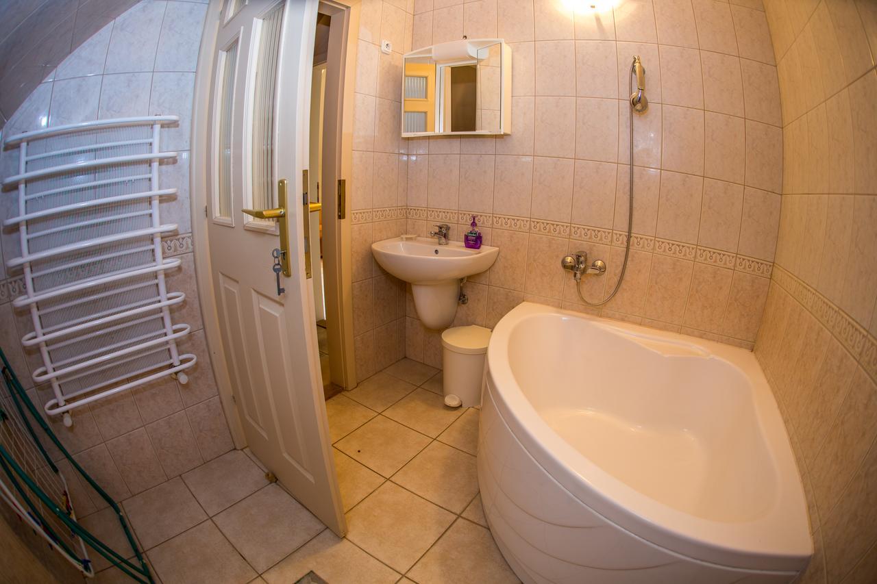 Aqua Line Apartmanhaz Hajduszoboszlo Bagian luar foto