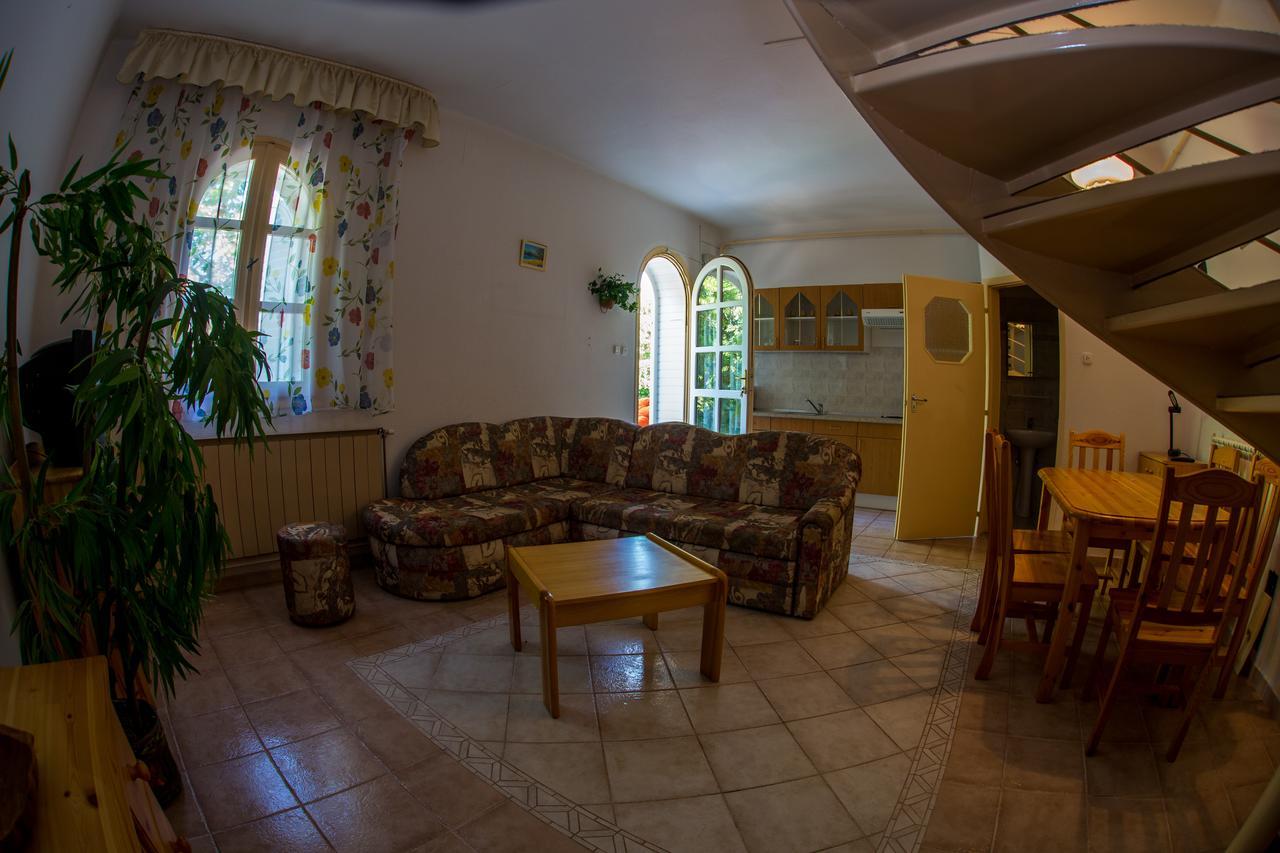 Aqua Line Apartmanhaz Hajduszoboszlo Bagian luar foto
