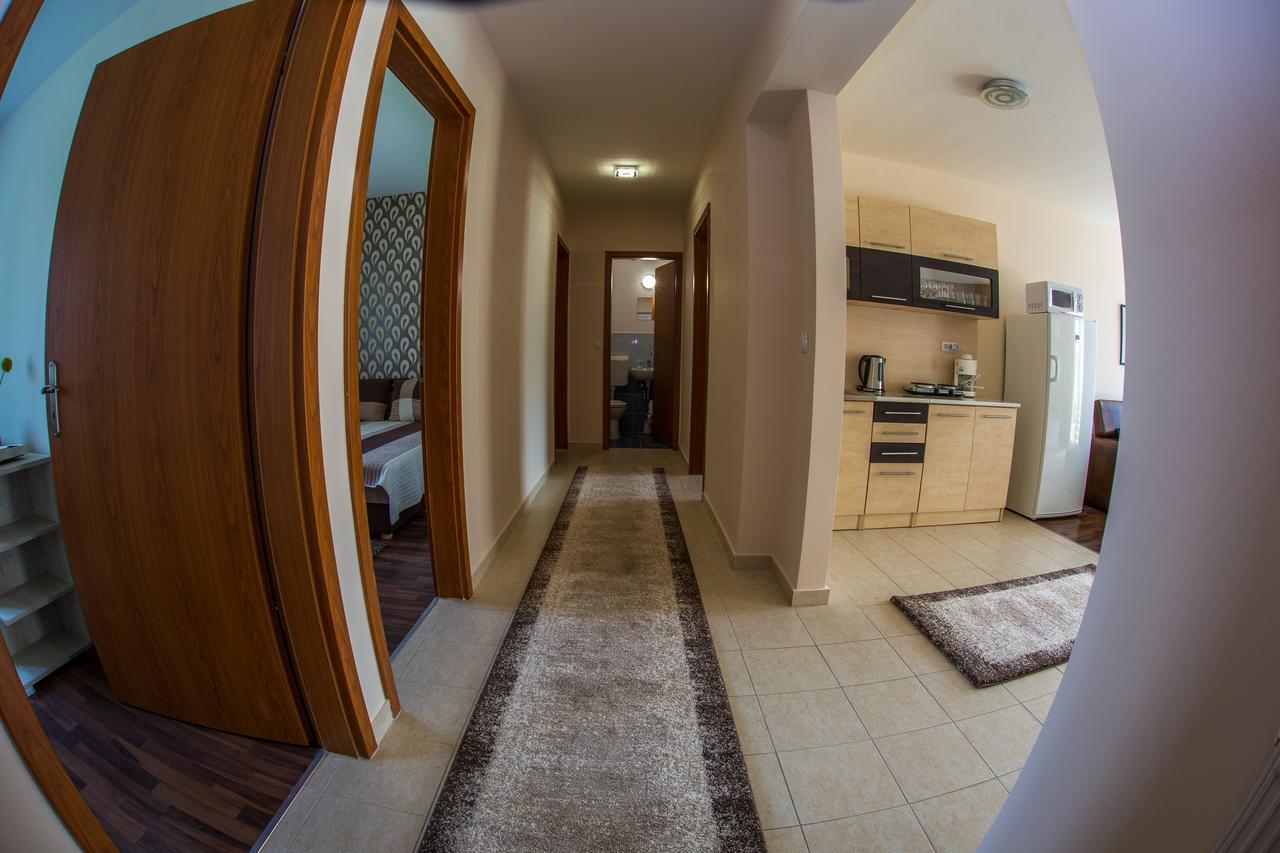 Aqua Line Apartmanhaz Hajduszoboszlo Bagian luar foto