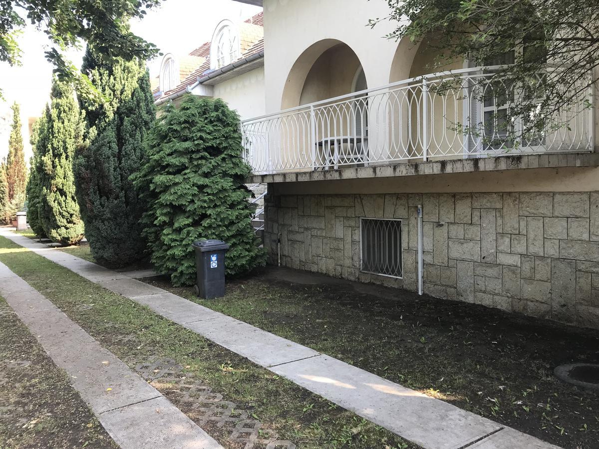 Aqua Line Apartmanhaz Hajduszoboszlo Bagian luar foto