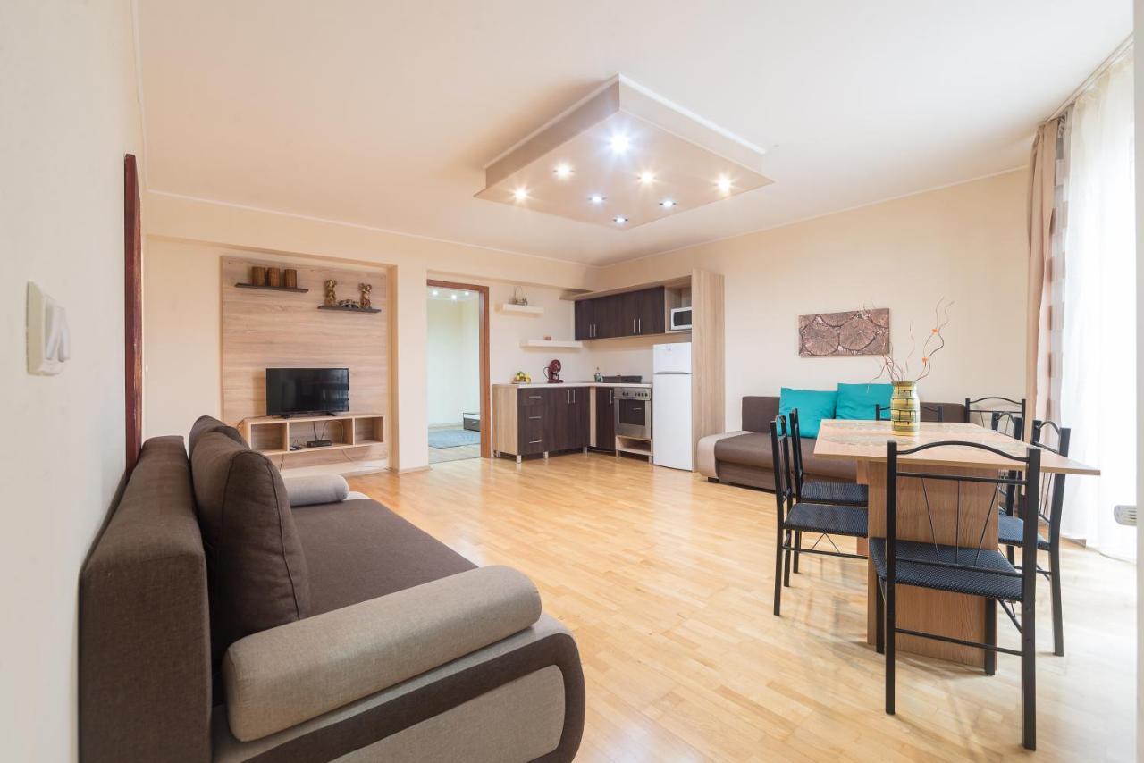 Aqua Line Apartmanhaz Hajduszoboszlo Bagian luar foto