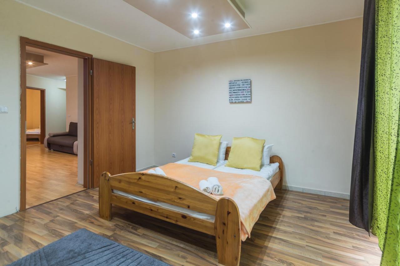 Aqua Line Apartmanhaz Hajduszoboszlo Bagian luar foto